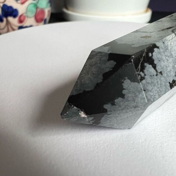 Snowflake Obsidian‎ Crystal Tower (#8) - Picture 4 of 10